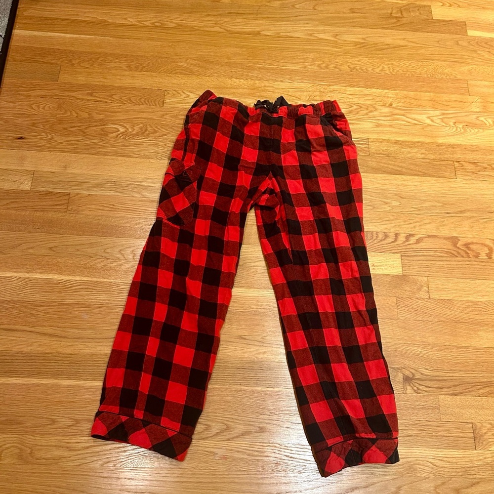 Duluth Trading Co Red and Black Pants medium 100% cotton